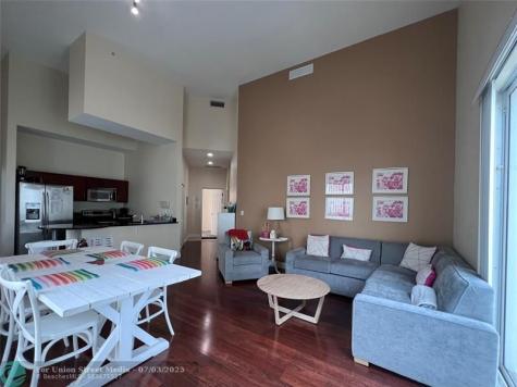 7275 SW 90th Way Miami FL 33156