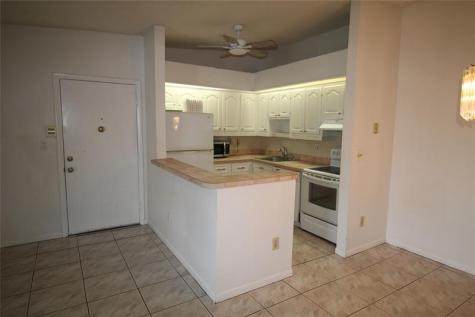 9728 S Belfort Circle Tamarac FL 33321