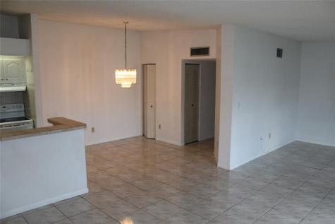 9728 S Belfort Circle Tamarac FL 33321