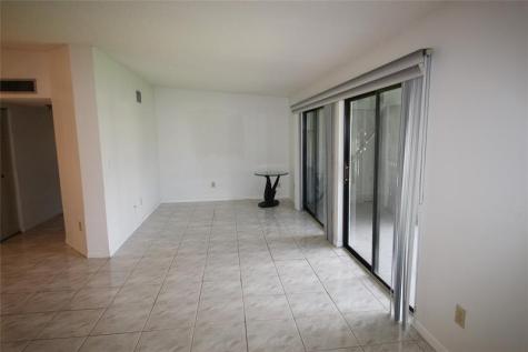 9728 S Belfort Circle Tamarac FL 33321