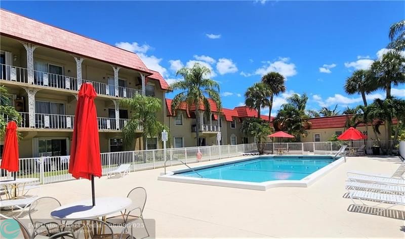 475 SE 8th Street Deerfield Beach FL 33441