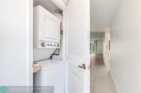 8960 S Hollybrook Boulevard Pembroke Pines FL 33025