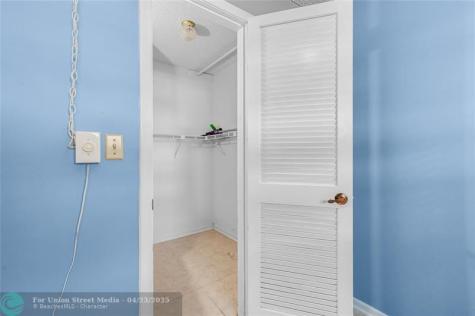 8960 S Hollybrook Boulevard Pembroke Pines FL 33025