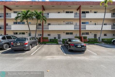 8960 S Hollybrook Boulevard Pembroke Pines FL 33025