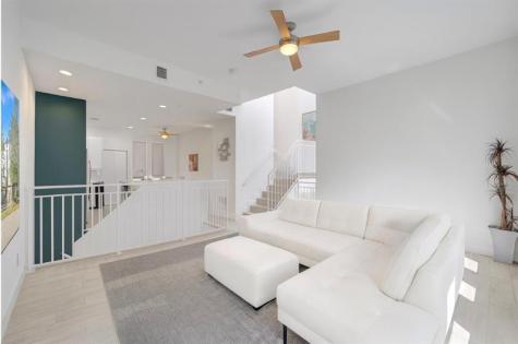 703 SE 16th Court Fort Lauderdale FL 33316