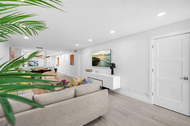 13725 Via Aurora Delray Beach FL 33484