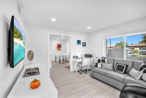 13725 Via Aurora Delray Beach FL 33484