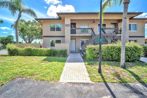 13725 Via Aurora Delray Beach FL 33484