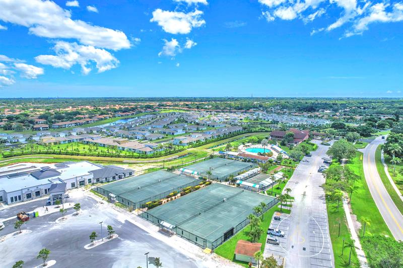 13725 Via Aurora Delray Beach FL 33484