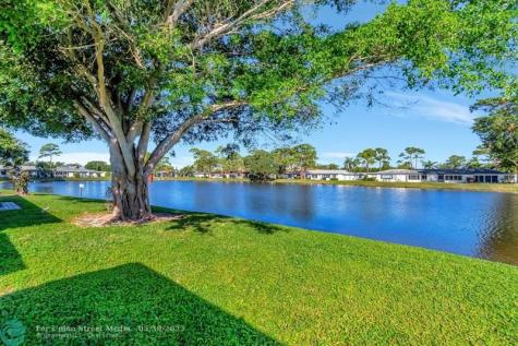 5325 Privet Place Delray Beach FL 33484