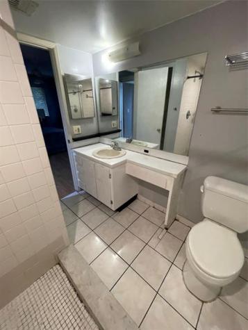 3083 N Oakland Forest Drive Oakland Park FL 33309