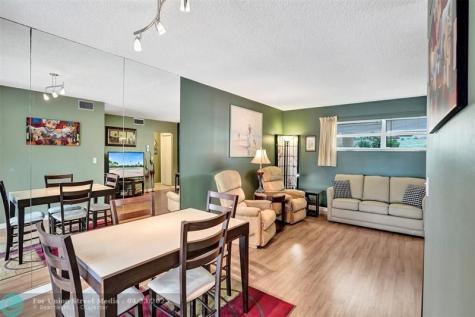 32 Colonial Club Drive Boynton Beach FL 33435