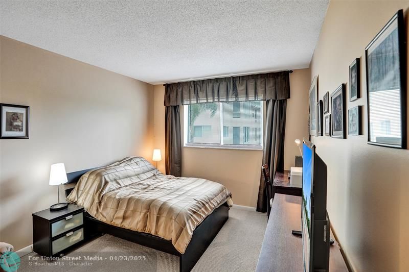 32 Colonial Club Drive Boynton Beach FL 33435