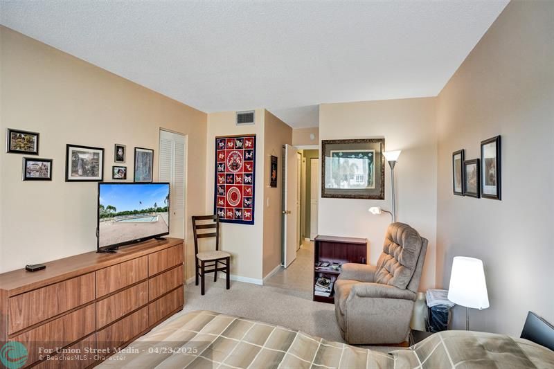 32 Colonial Club Drive Boynton Beach FL 33435