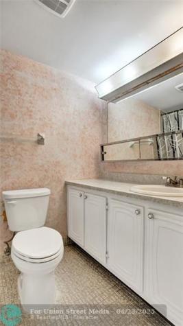 32 Colonial Club Drive Boynton Beach FL 33435