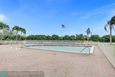 32 Colonial Club Drive Boynton Beach FL 33435