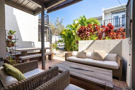 658 Kensington Place Wilton Manors FL 33305