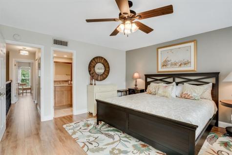 658 Kensington Place Wilton Manors FL 33305