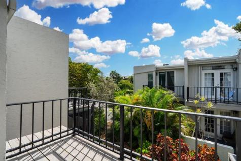 658 Kensington Place Wilton Manors FL 33305
