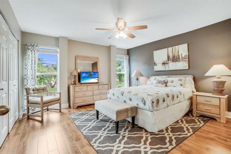 658 Kensington Place Wilton Manors FL 33305