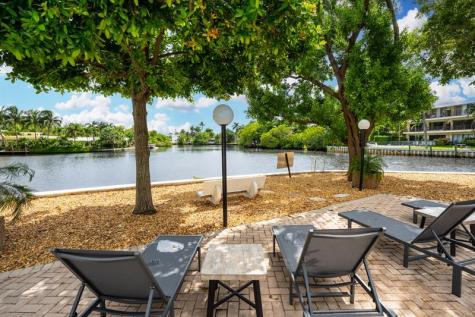 658 Kensington Place Wilton Manors FL 33305