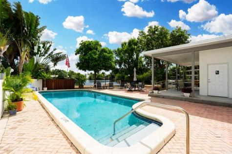 658 Kensington Place Wilton Manors FL 33305