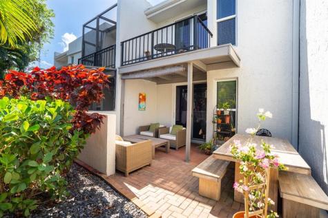 658 Kensington Place Wilton Manors FL 33305