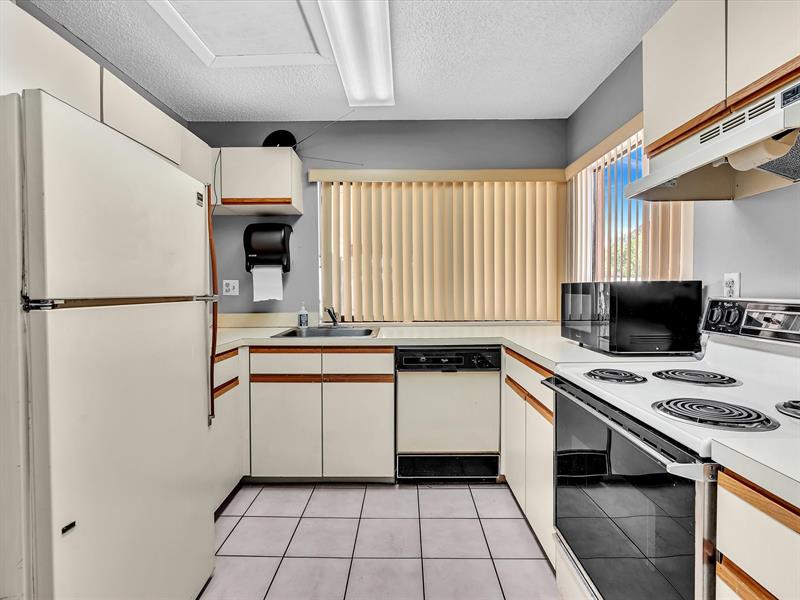 2659 N Carambola Circle Pompano Beach FL 33066