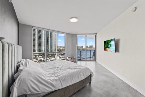17111 Biscayne Boulevard Aventura FL 33160