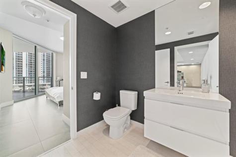 17111 Biscayne Boulevard Aventura FL 33160