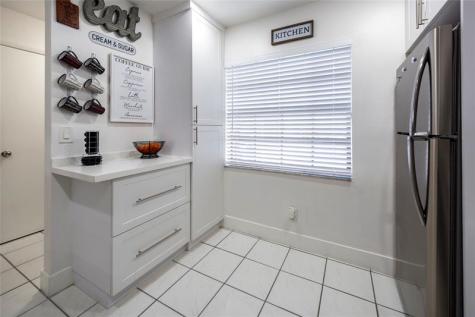 334 NW 103rd Terrace Pembroke Pines FL 33026