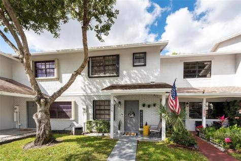 334 NW 103rd Terrace Pembroke Pines FL 33026