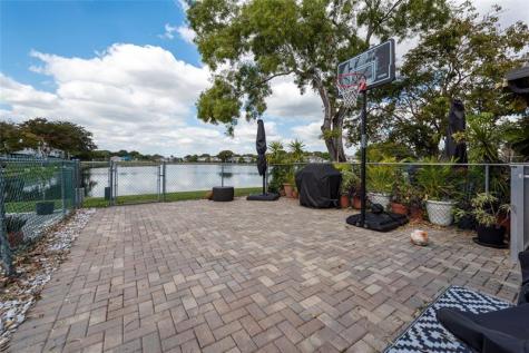 334 NW 103rd Terrace Pembroke Pines FL 33026
