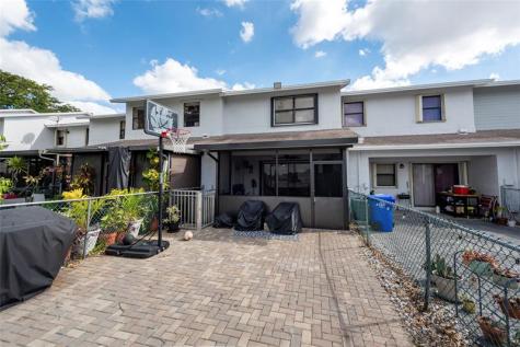 334 NW 103rd Terrace Pembroke Pines FL 33026