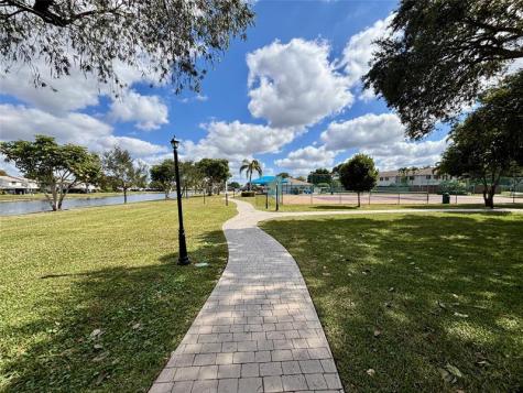 334 NW 103rd Terrace Pembroke Pines FL 33026