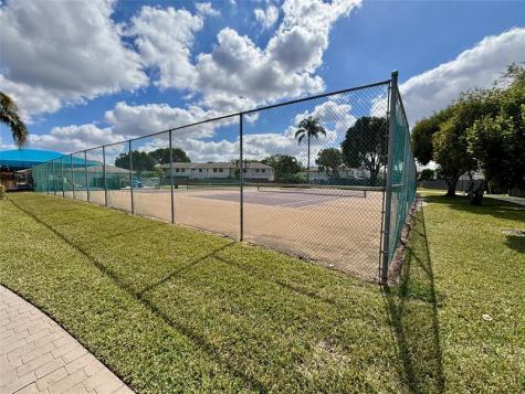 334 NW 103rd Terrace Pembroke Pines FL 33026