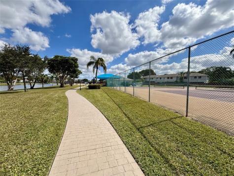 334 NW 103rd Terrace Pembroke Pines FL 33026