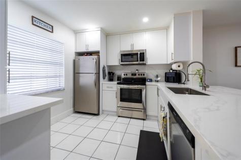 334 NW 103rd Terrace Pembroke Pines FL 33026