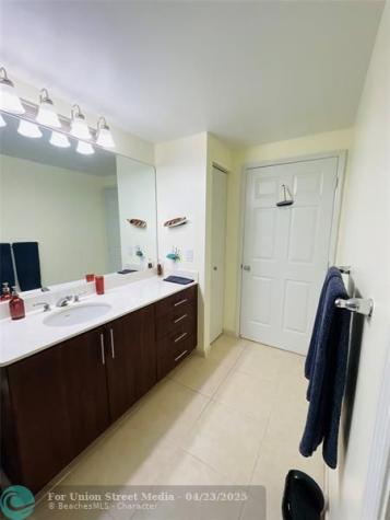 2401 NE 65th Street Fort Lauderdale FL 33308