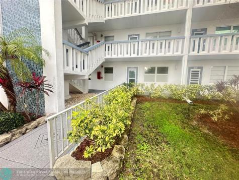 1043 Durham B Deerfield Beach FL 33442