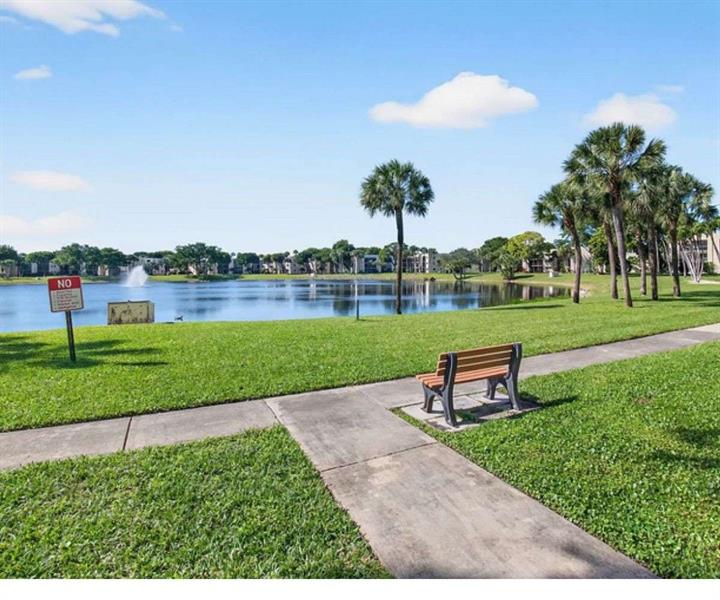 5160 Las Verdes Circle Delray Beach FL 33484