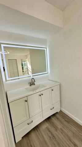 927 Twin Lakes Coral Springs FL 33071