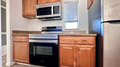 927 Twin Lakes Coral Springs FL 33071