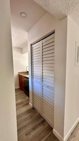 927 Twin Lakes Coral Springs FL 33071