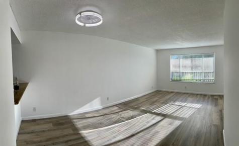 927 Twin Lakes Coral Springs FL 33071