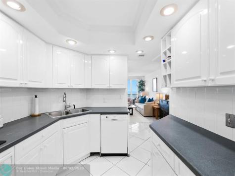 2200 S Ocean Lane Fort Lauderdale FL 33316