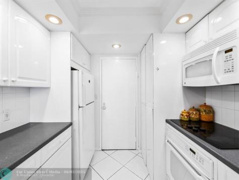 2200 S Ocean Lane Fort Lauderdale FL 33316