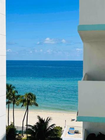 3725 S Ocean Drive Hollywood FL 33019