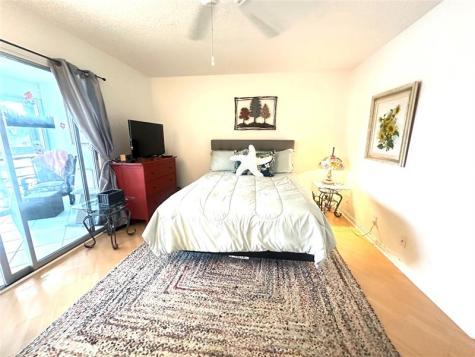 2004 Harwood C Deerfield Beach FL 33442