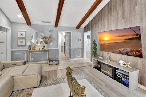 6133 Old Court Road Boca Raton FL 33433